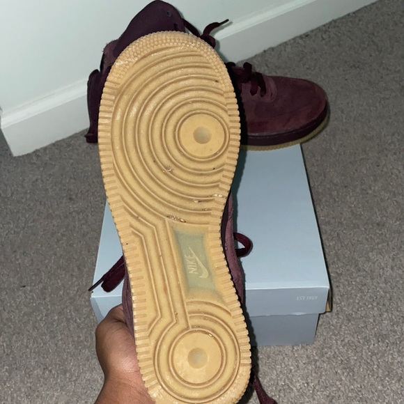 I am selling Nike high top burgundy 1’s - Picture 2 of 6